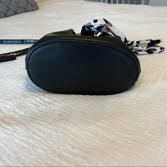 Animal Print Drawstring ‘bucket’ Bag - Picture 6 of 10